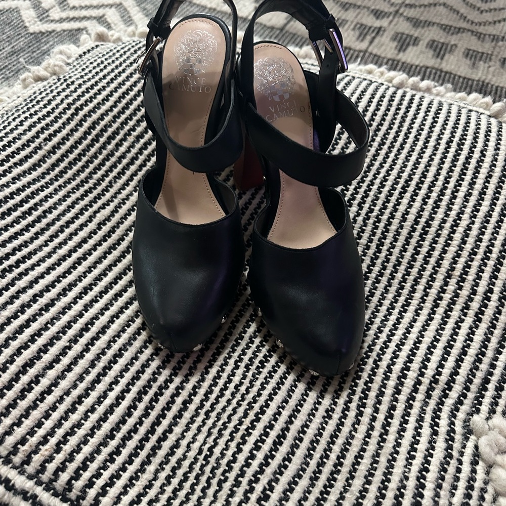 Vince Camuto clogs